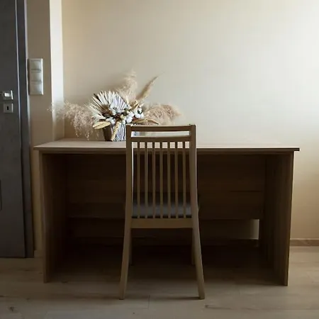 Corner Pearl
